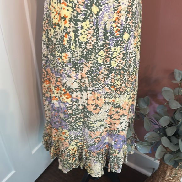 Rails Adalyn Gardenia pastel ruffle trim button front M Ruffled Tiered Sundress - Picture 12 of 16